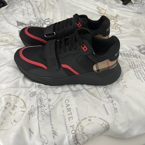 Burberry sneakers
